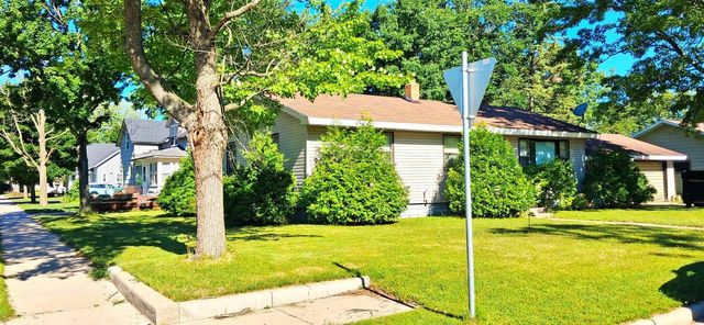 811 17TH STREET NORTH, Wisconsin Rapids, WI 54494