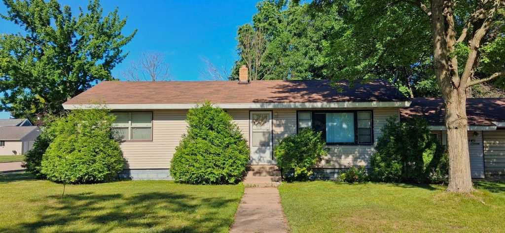 811 17TH STREET NORTH, Wisconsin Rapids, WI 54494