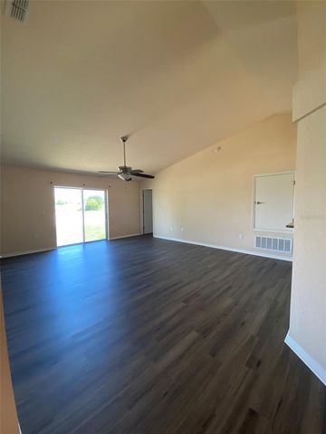 250 HIGHLAND MEADOWS COURT, Davenport, FL 33837