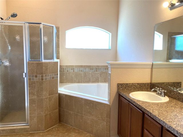 250 HIGHLAND MEADOWS COURT, Davenport, FL 33837