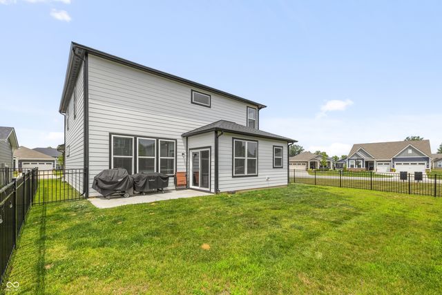 7129 Firestone Road, Whitestown, IN 46075