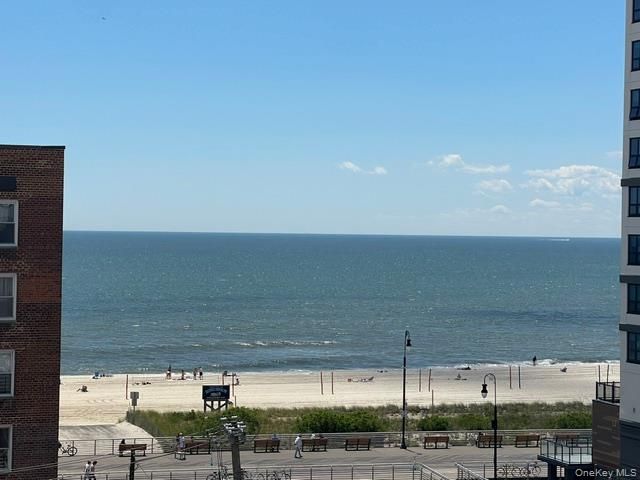 210 E Broadway 6L, Long Beach, NY 11561