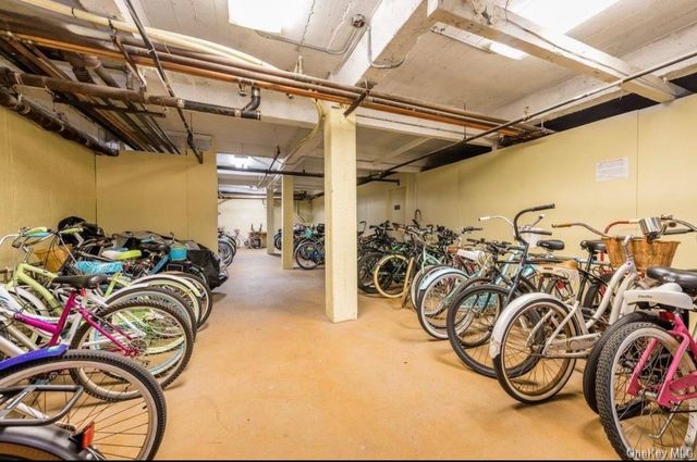 210 E Broadway 6L, Long Beach, NY 11561