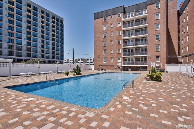 210 E Broadway 6L, Long Beach, NY 11561