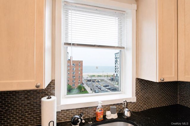 210 E Broadway 6L, Long Beach, NY 11561