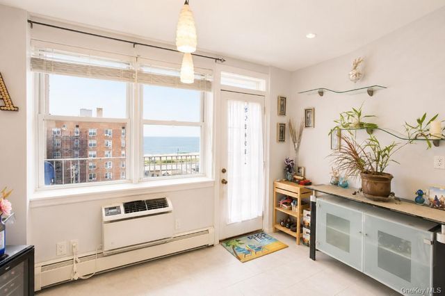 210 E Broadway 6L, Long Beach, NY 11561