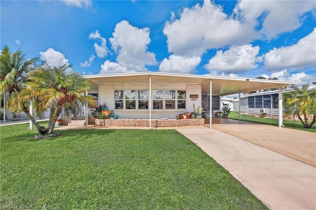 633 Forest Palm CT, NORTH FORT MYERS, FL 33917 — exterior