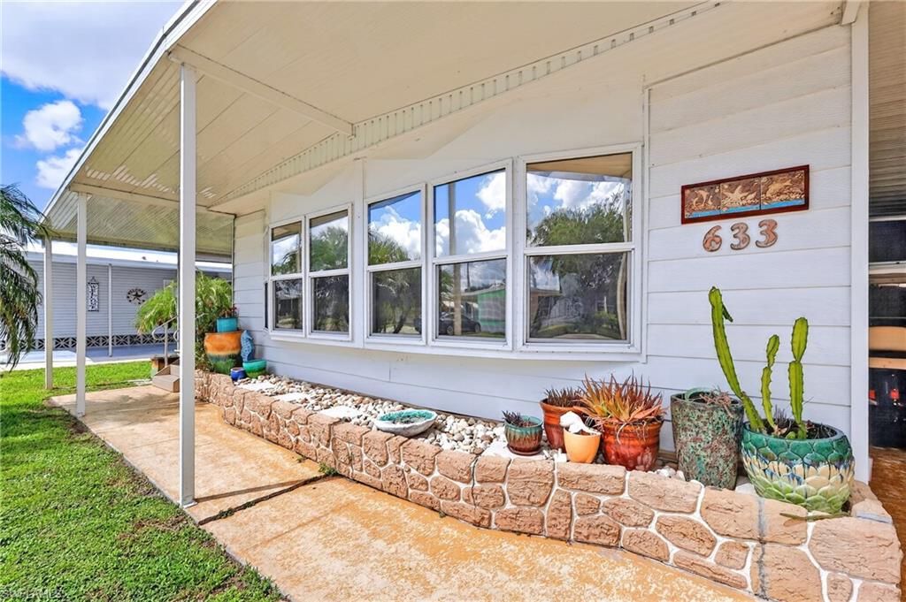 633 Forest Palm CT, NORTH FORT MYERS, FL 33917 — photo 5