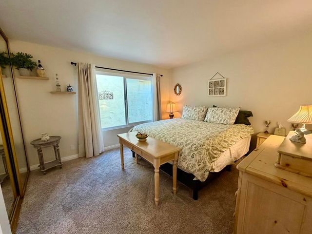 177 Las Lomas, Palm Desert, CA 92260