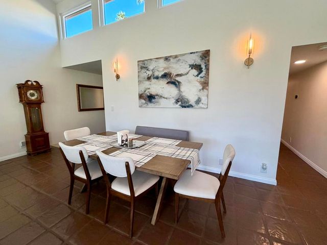 177 Las Lomas, Palm Desert, CA 92260