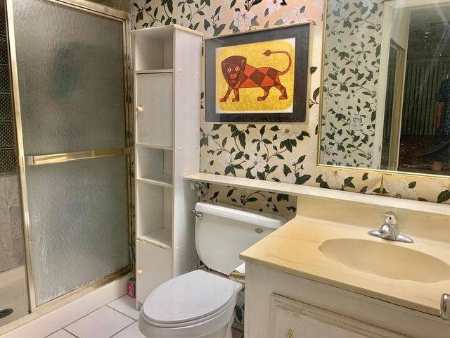 377 Club Circle Drive, Palm Springs, CA 92264