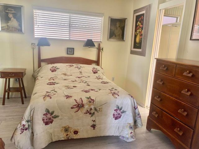 377 Club Circle Drive, Palm Springs, CA 92264