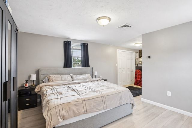 281 Washington St, Taunton, MA 02780