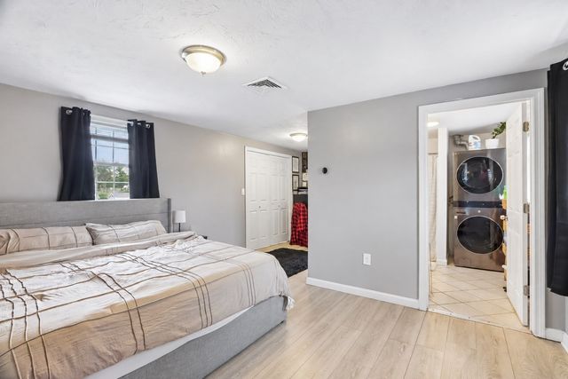 281 Washington St, Taunton, MA 02780