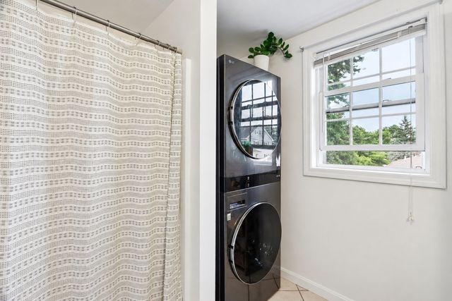 281 Washington St, Taunton, MA 02780