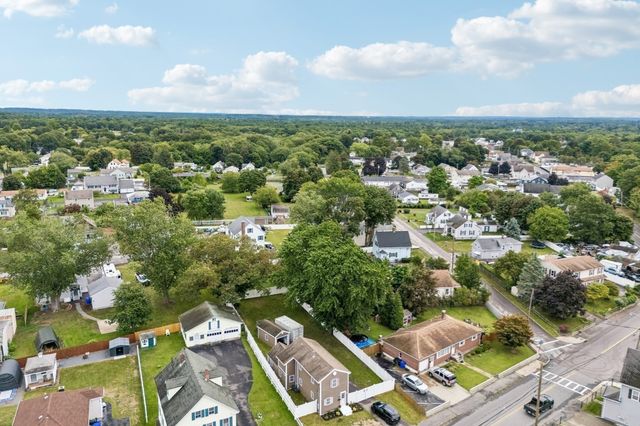 281 Washington St, Taunton, MA 02780