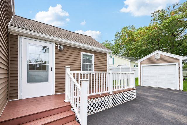 281 Washington St, Taunton, MA 02780
