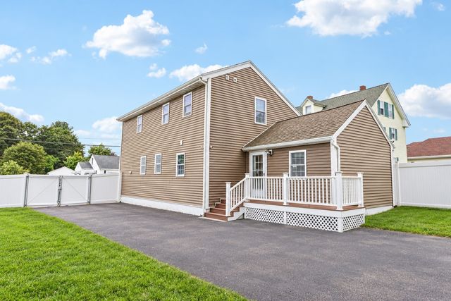 281 Washington St, Taunton, MA 02780