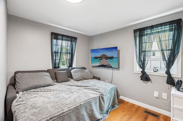 281 Washington St, Taunton, MA 02780