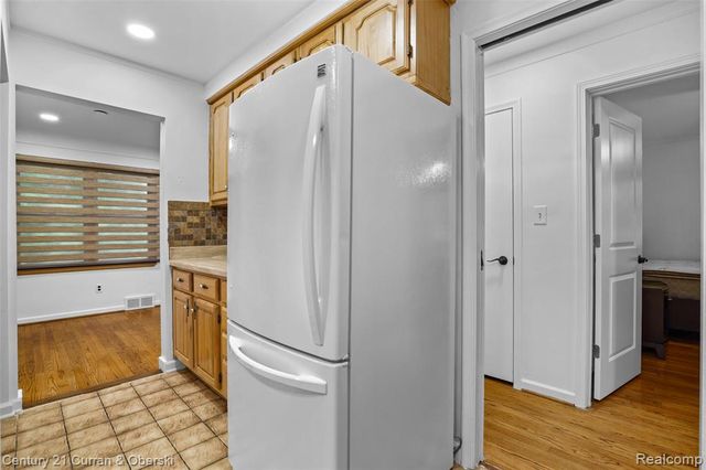 22740 Hollander Street, Dearborn, MI 48128