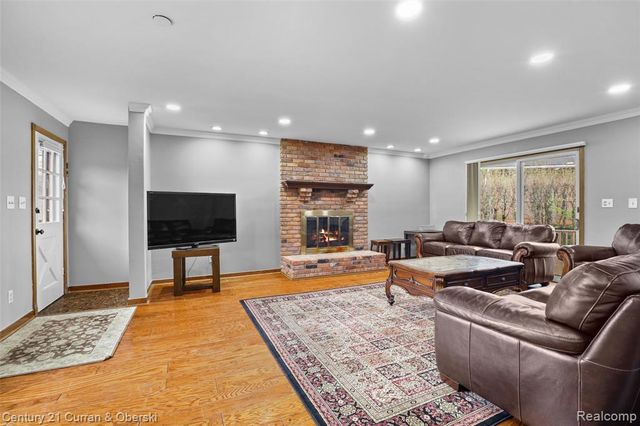 22740 Hollander Street, Dearborn, MI 48128