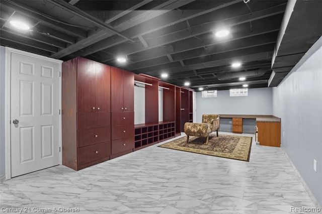 22740 Hollander Street, Dearborn, MI 48128