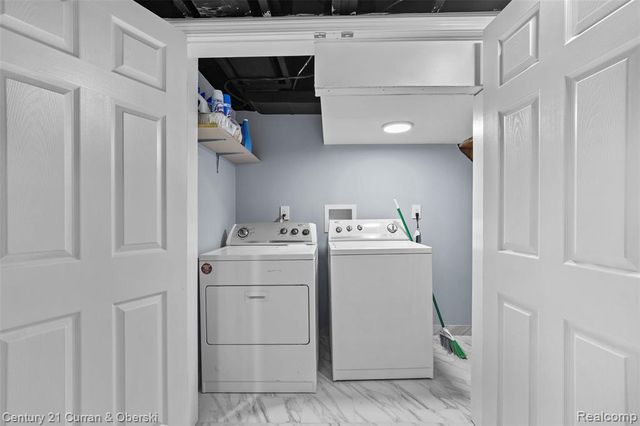 22740 Hollander Street, Dearborn, MI 48128