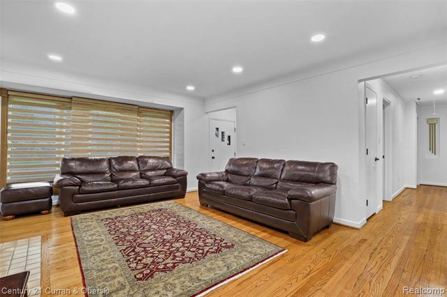 22740 Hollander Street, Dearborn, MI 48128