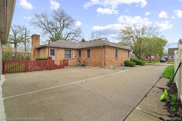 22740 Hollander Street, Dearborn, MI 48128