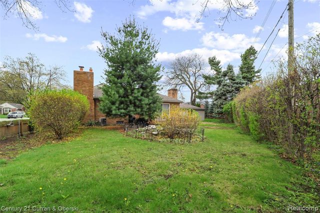 22740 Hollander Street, Dearborn, MI 48128