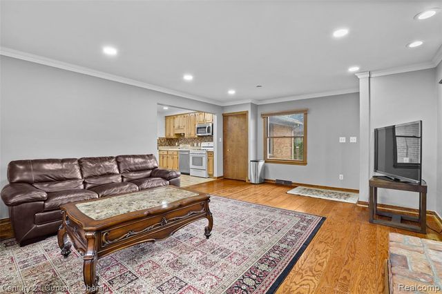 22740 Hollander Street, Dearborn, MI 48128