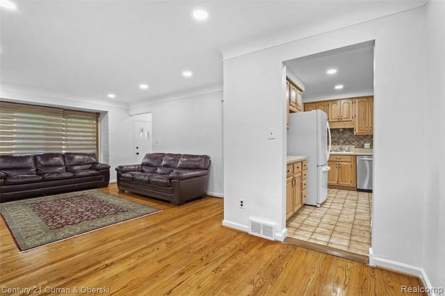 22740 Hollander Street, Dearborn, MI 48128