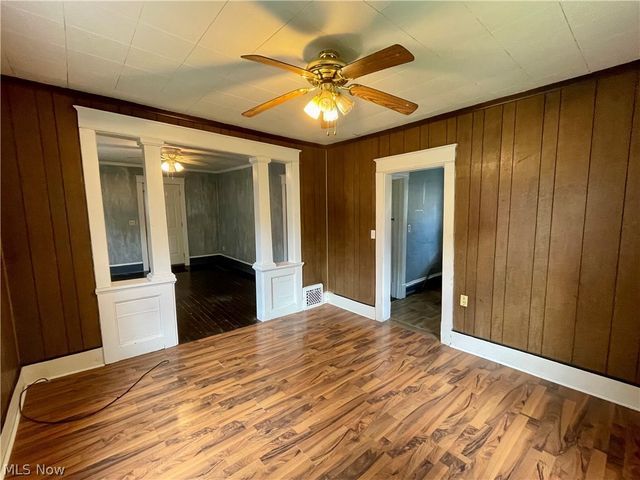 83 Smithsonian Street, Girard, OH 44420