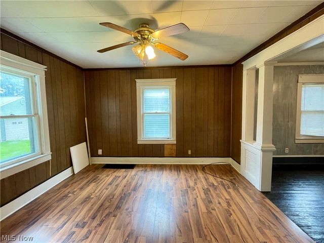 83 Smithsonian Street, Girard, OH 44420