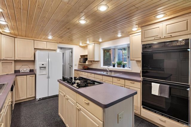 4242 W Beech Lane, Bloomington, IN 47404