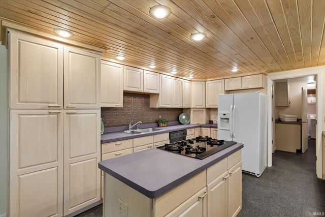 4242 W Beech Lane, Bloomington, IN 47404