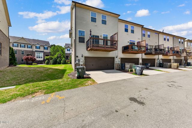 528 Old Mill Village Drive, Apex, NC 27502