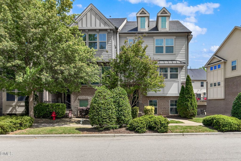 528 Old Mill Village Drive, Apex, NC 27502