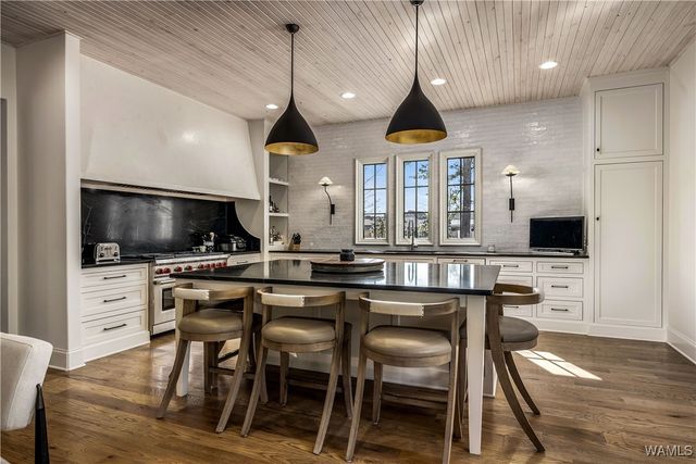 708 Highgrove, Tuscaloosa, AL 35406