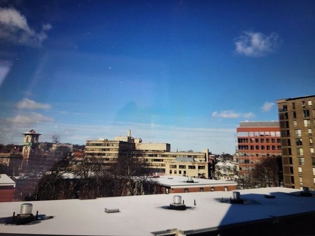 77 Pond Ave. 612, Brookline, MA 02445