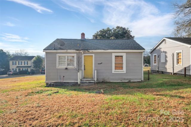 2454 Elmin Street, Charlotte, NC 28208