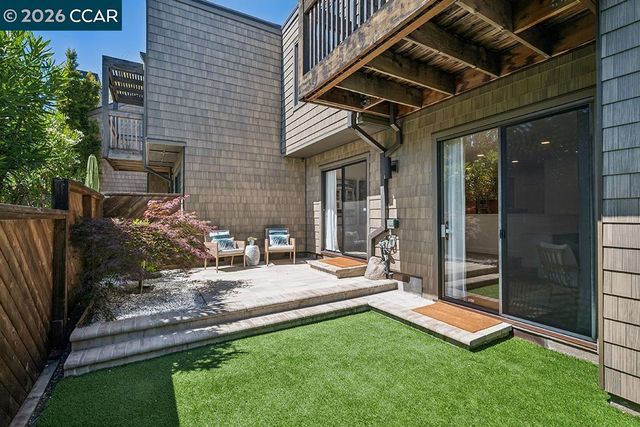 574 Monarch Ridge Dr, Walnut Creek, CA 94597
