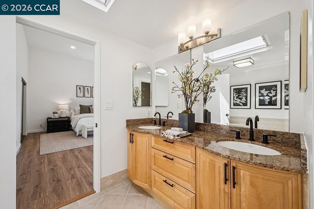 574 Monarch Ridge Dr, Walnut Creek, CA 94597