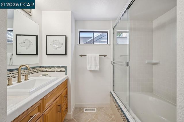 574 Monarch Ridge Dr, Walnut Creek, CA 94597