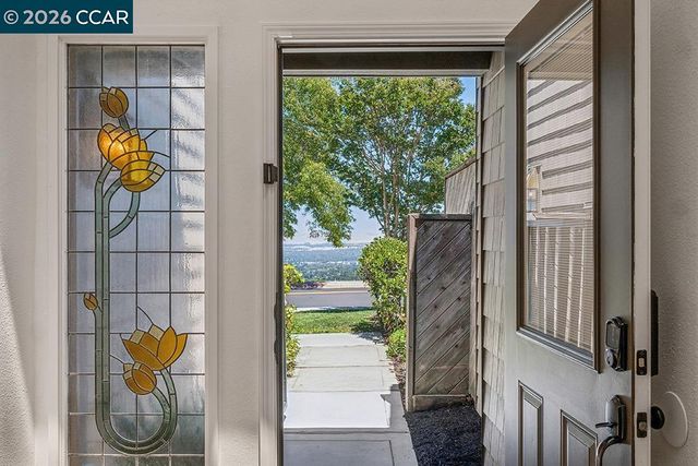 574 Monarch Ridge Dr, Walnut Creek, CA 94597