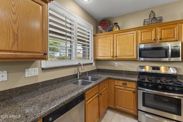 16404 W UNA NOCHE Court, Surprise, AZ 85374