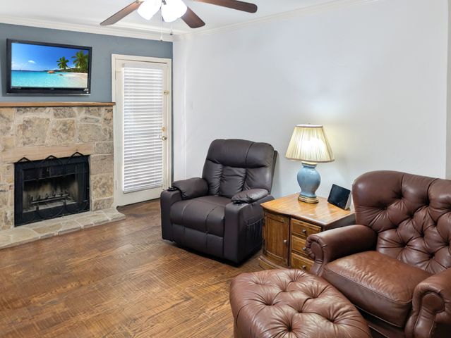 18333 Roehampton Drive 714, Dallas, TX 75252