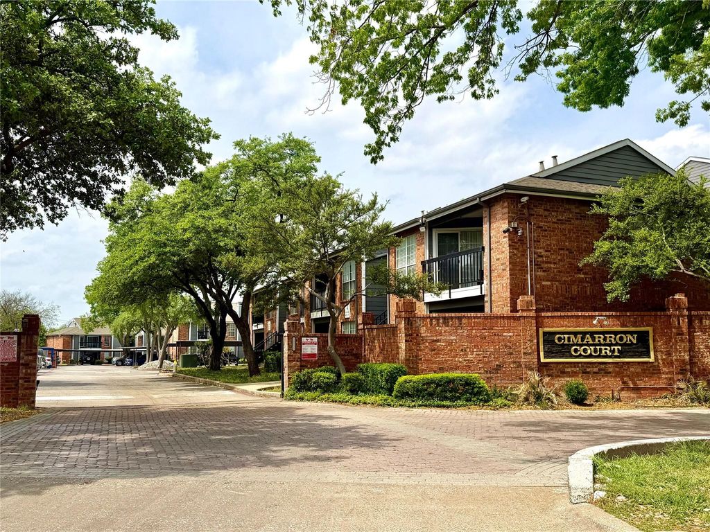 18333 Roehampton Drive 714, Dallas, TX 75252