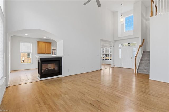 404 Dundee LN, Chesapeake, VA 23322