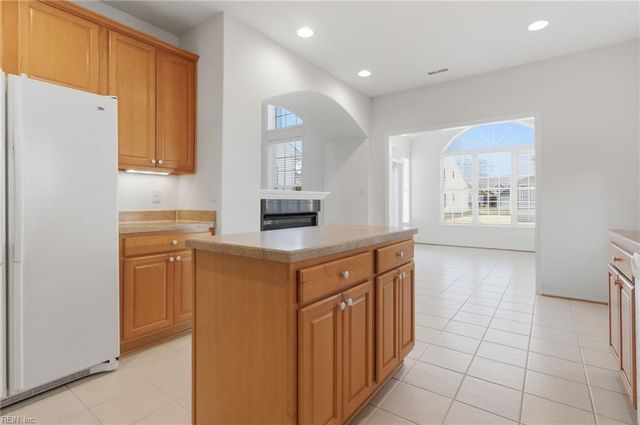 404 Dundee LN, Chesapeake, VA 23322